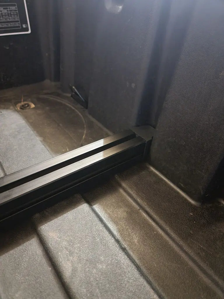 Defender Aluminum Bed Divider — MCE Offroad, view 2