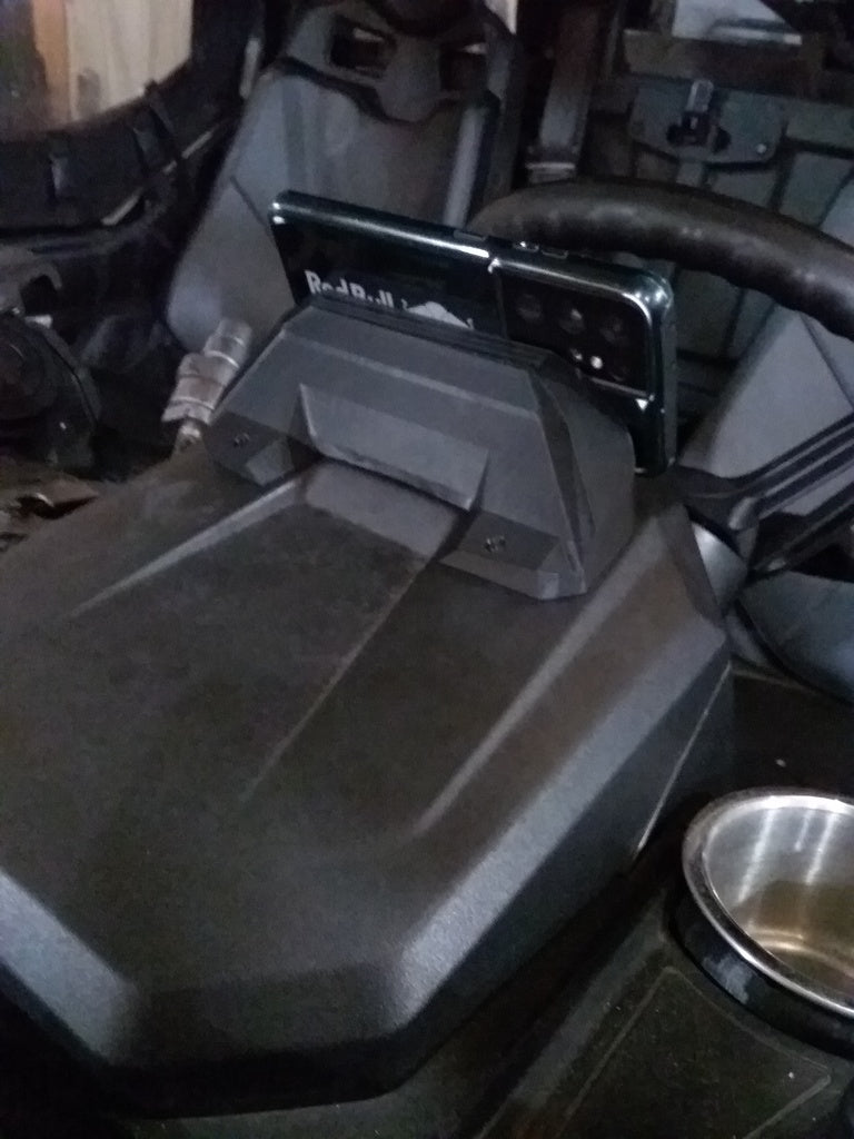 Defender Driver Dash Top Magnetic Phone/GPS Holder — MCE Offroad, view 3
